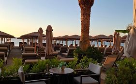 Hotel Avra  2*